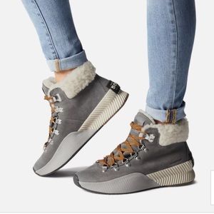 *NEW!* Sorel Women’s Out N About III Conquest Boot Size 8 - Quarry Fawn
